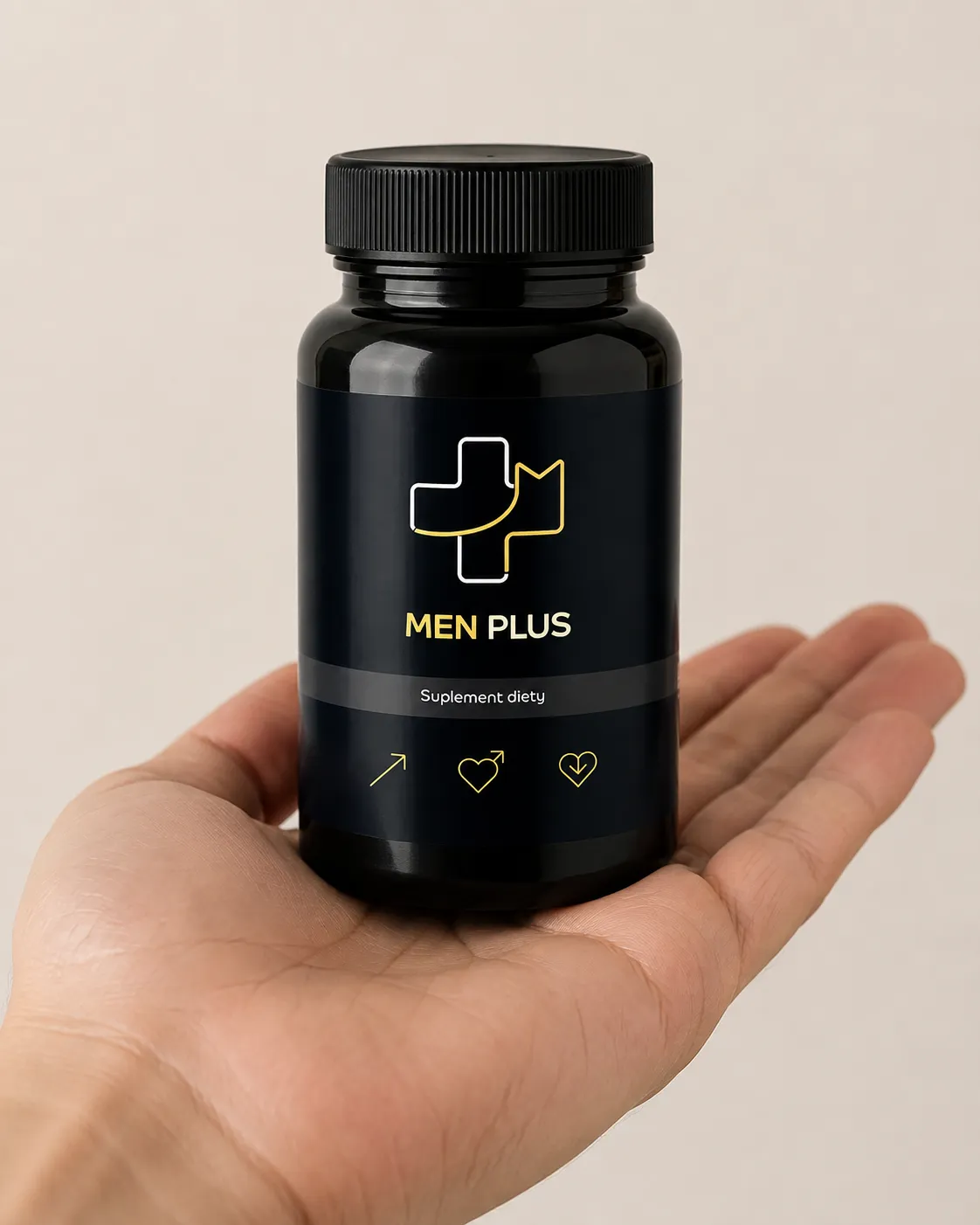Men Plus — opakowanie w dłoni