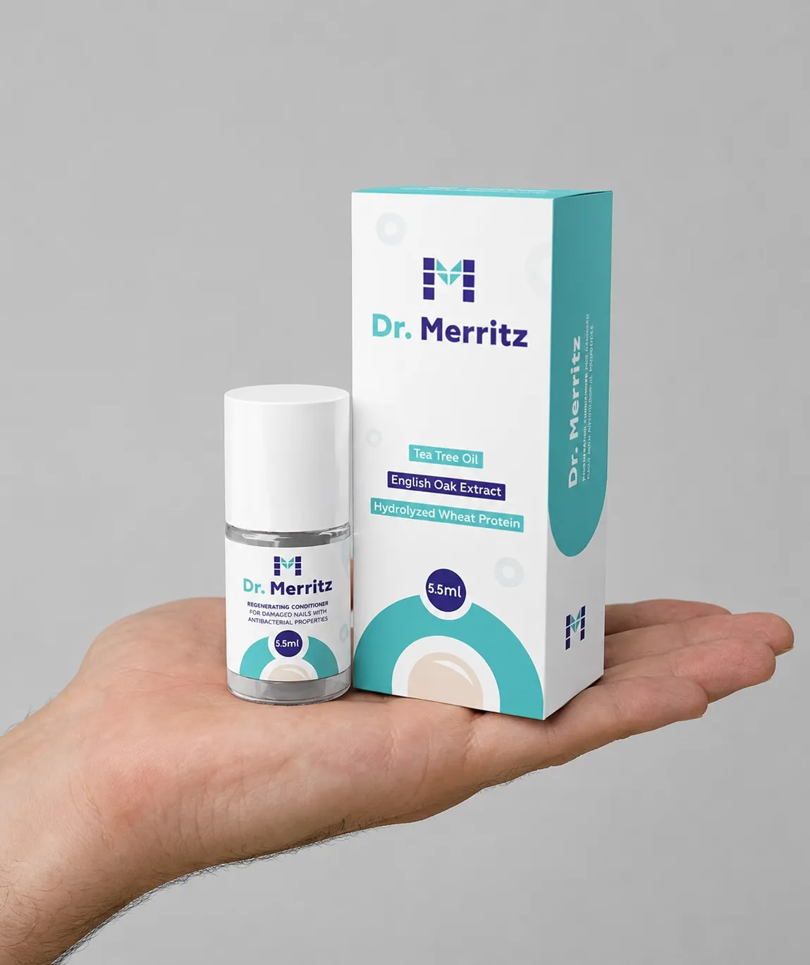 Dr. Merritz Multi — opakowanie w dłoni