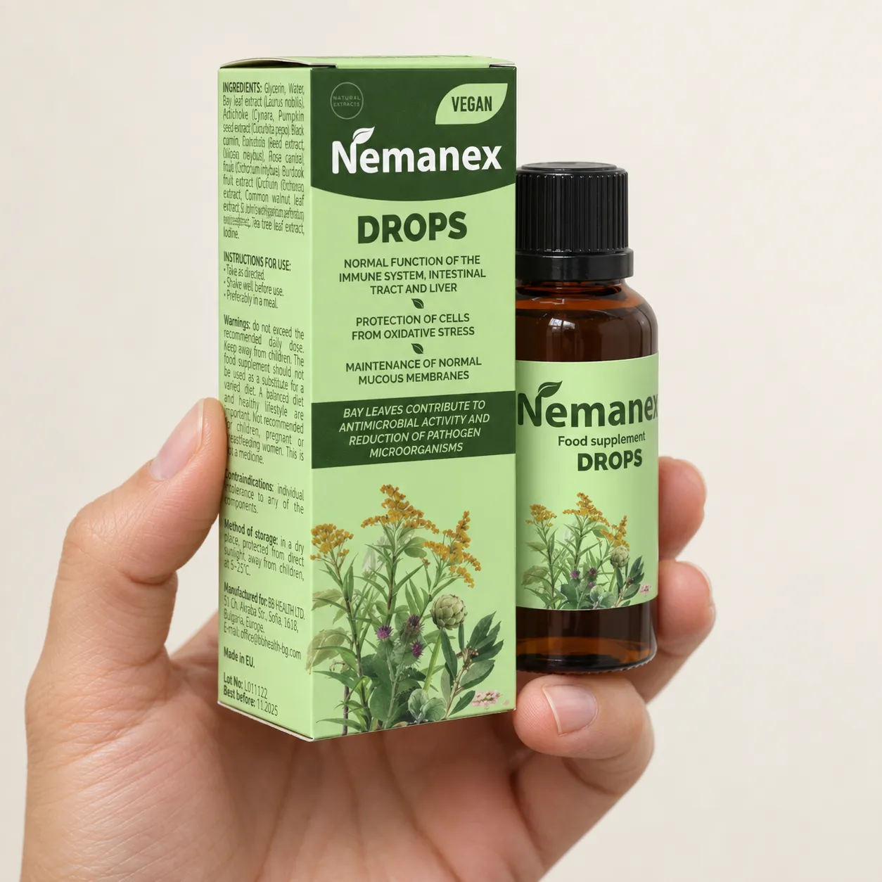 Nemanex — opakowanie w dłoni