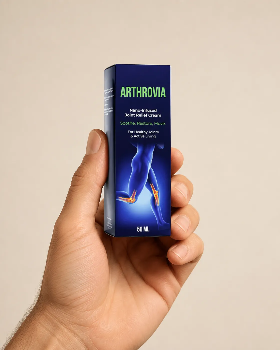 Arthrovia — opakowanie w dłoni